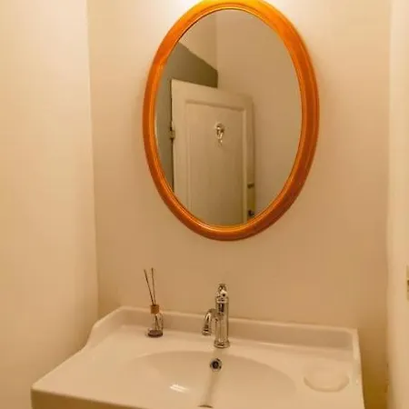 Cozy & Quiet 2br Outside Ztl & 10min From Center Apartment *